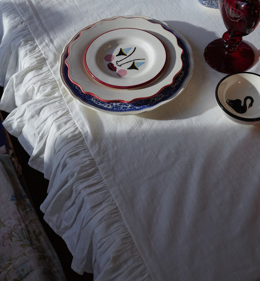 ANNA + NINA BLACK SWAN TABLECLOTH
