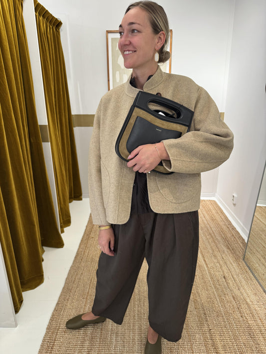 SOEUR JAS WINDSOR